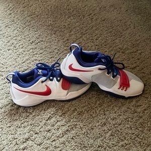 Worn lightly once, no box, very good condition kids size 7